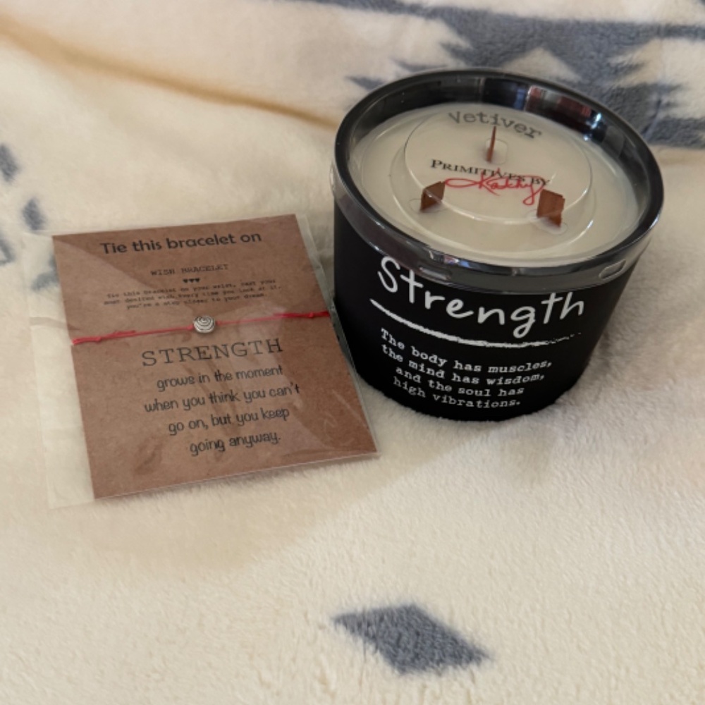 STRENGTH Lot x 2: Matte Black Glass Candle Primitives by Kathy Red Wish Bracelet